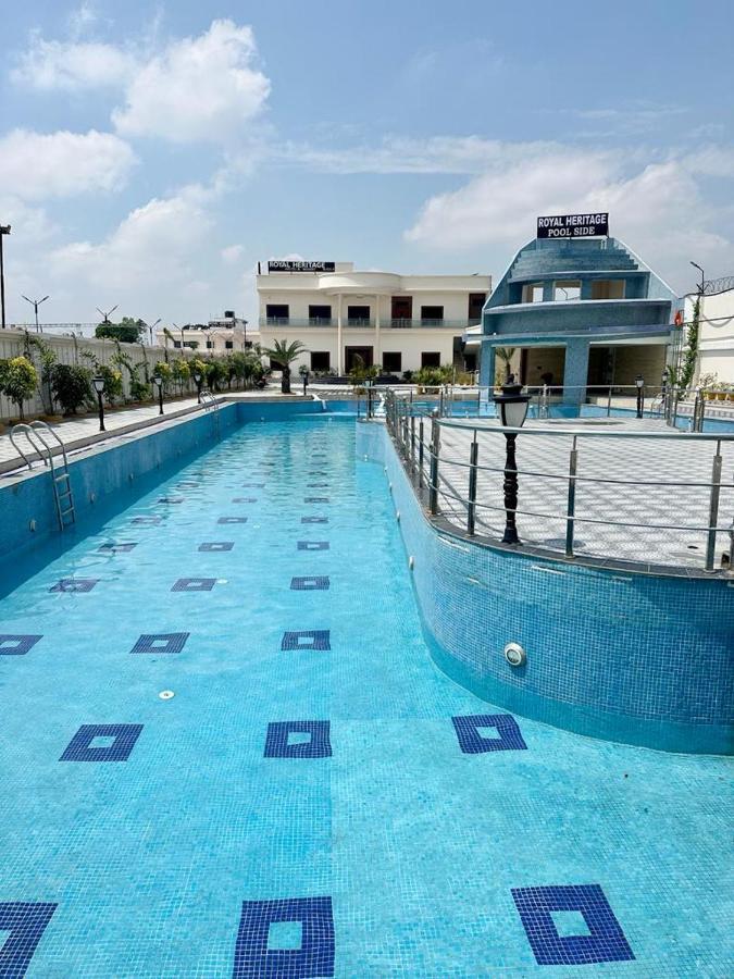 Royal Heritage Hotel & Resort Ayodhya Bagian luar foto