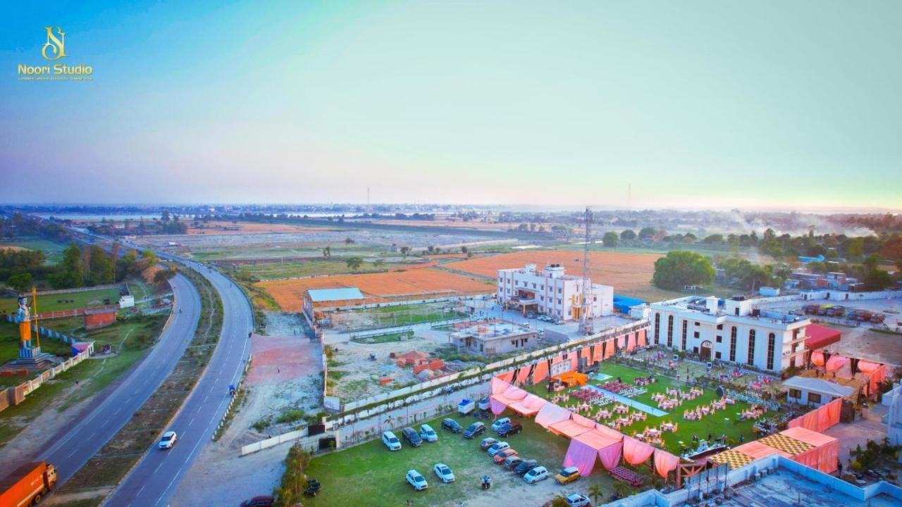 Royal Heritage Hotel & Resort Ayodhya Bagian luar foto